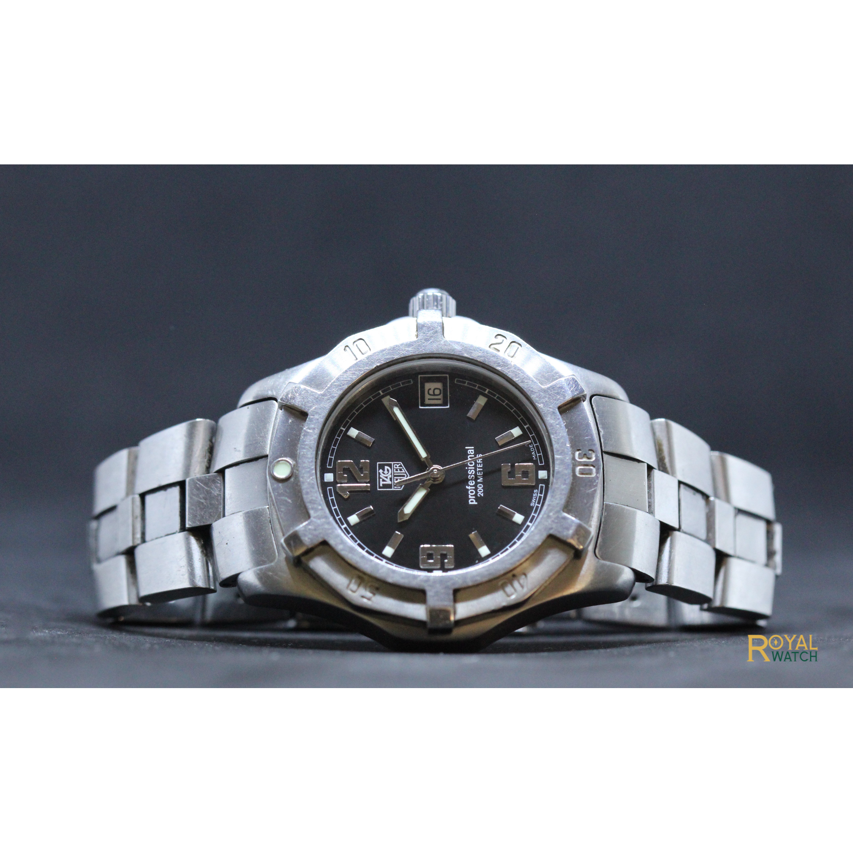 Tag Heuer Professional Quartz (Pre-Owned)