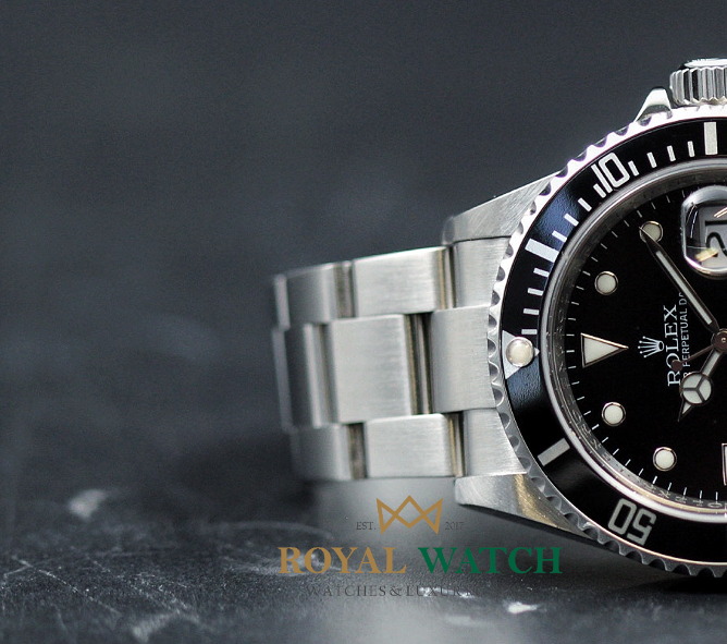 Rolex Submariner Date - 16610LN (Pre-Owned)