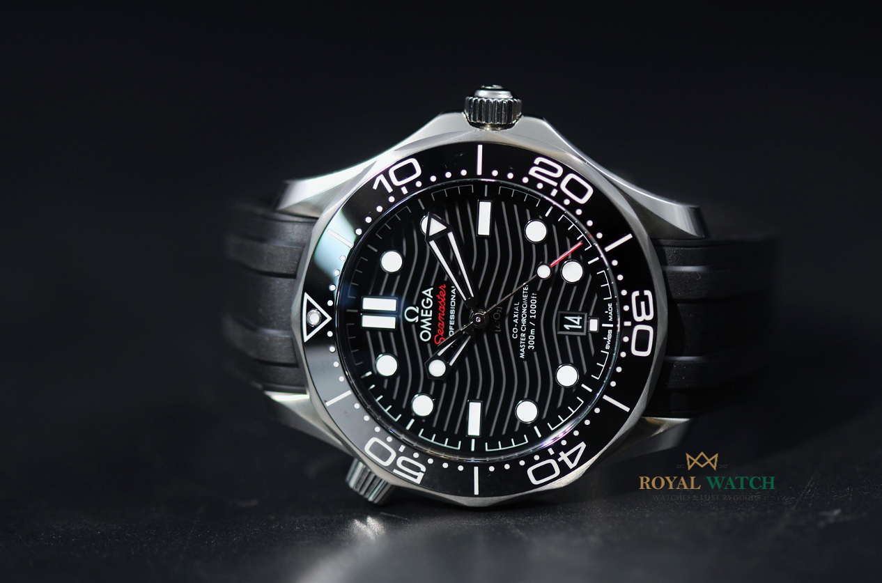 Omega Seamaster Diver 300m 42mm Black on Rubber (New)