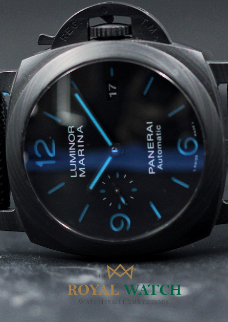 Panerai Luminor Marina Carbotech™ (Pre-Owned)