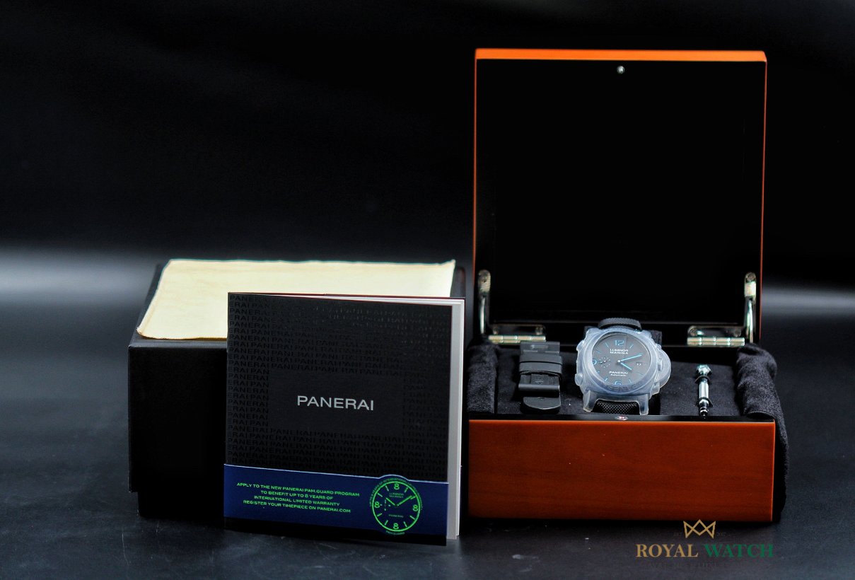 Panerai Luminor Marina Carbotech™ (Pre-Owned)